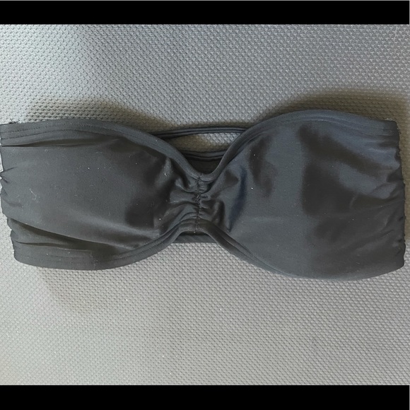 Hollister bikini top - Picture 1 of 2